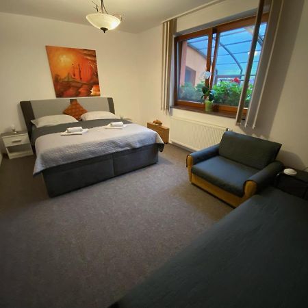 Brezno 2 Izbovy Apartman Sabi Kültér fotó