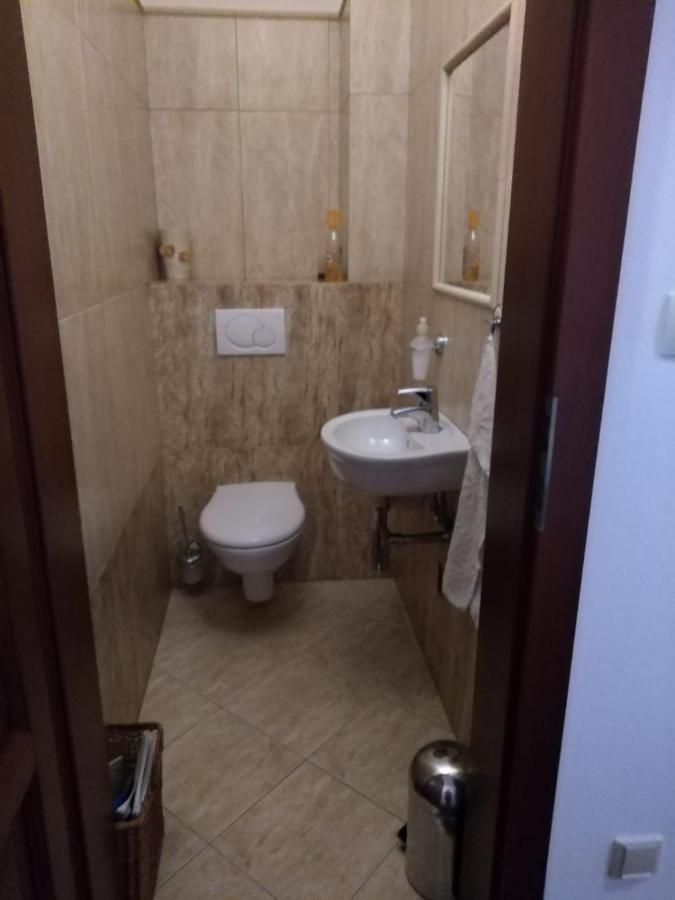 Brezno 2 Izbovy Apartman Sabi Kültér fotó